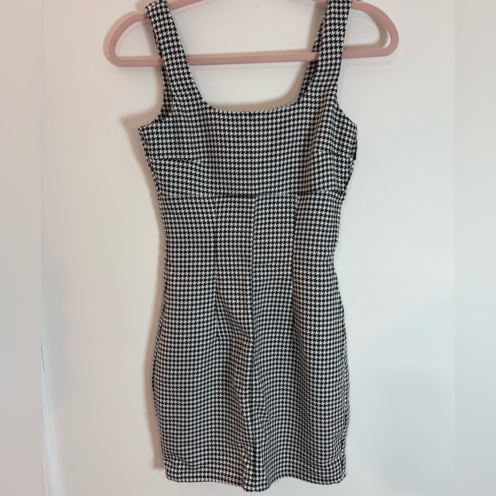 H&M Black and White Houndstooth Mini Dress